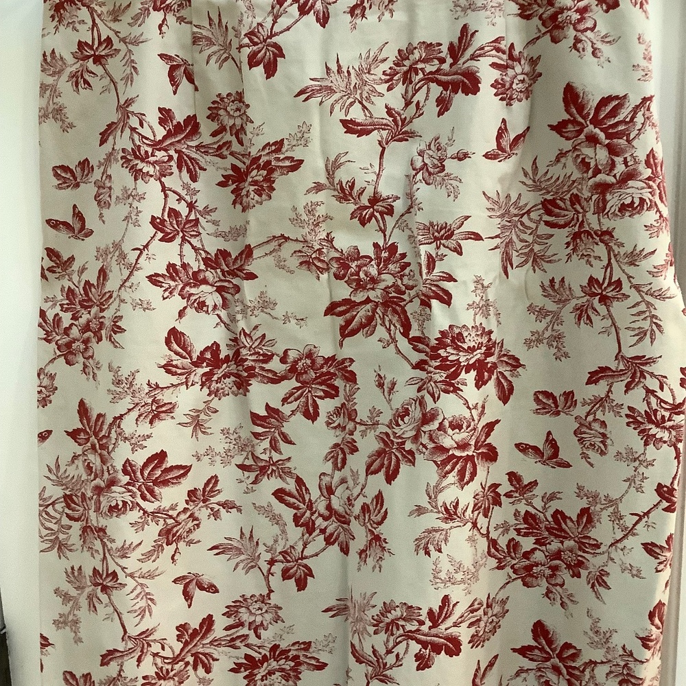 Cream/beige skirt with brick red floral pattern Tall